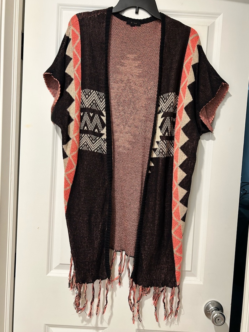 Mine Boho Aztec Fringe Sweater Cardigan Kimono in Black and Coral - Picture 1 of 15